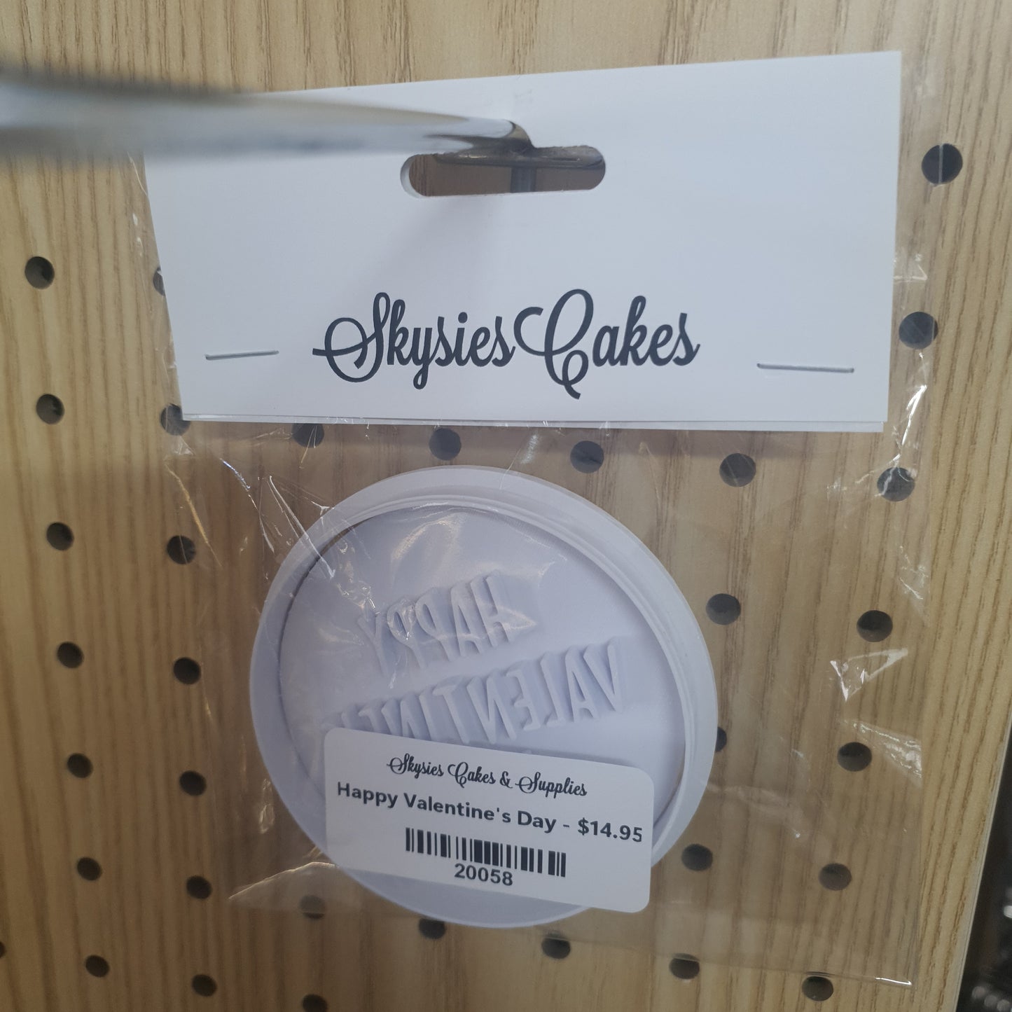 Cookie Cutter And Embosser Set - Happy Valentine's Day Round Cutter