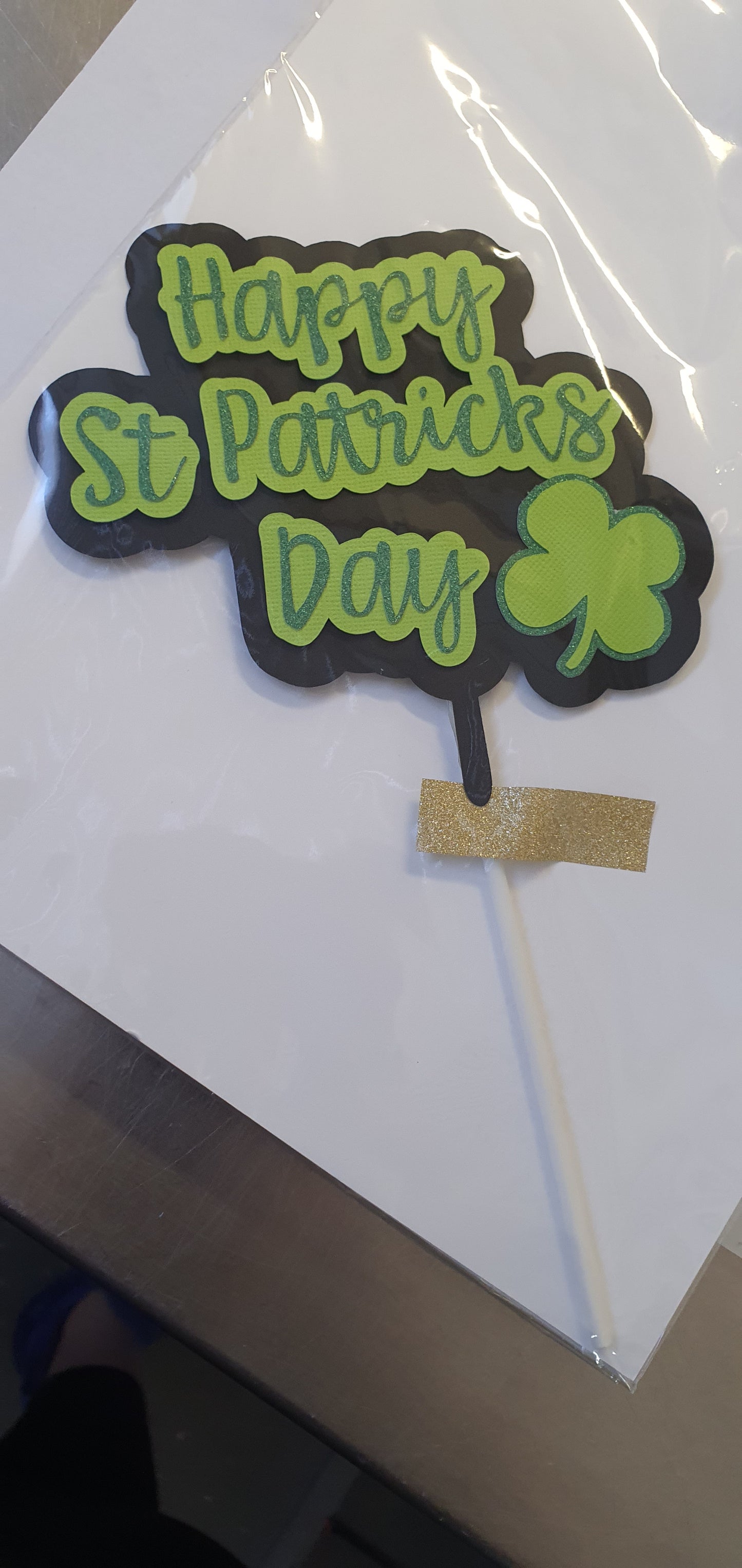 St Patrick's Day Cardstock Topper.