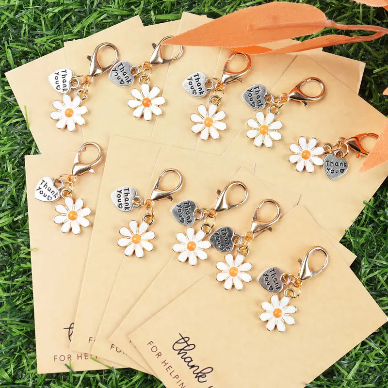 White Daisy Thankyou Keychain