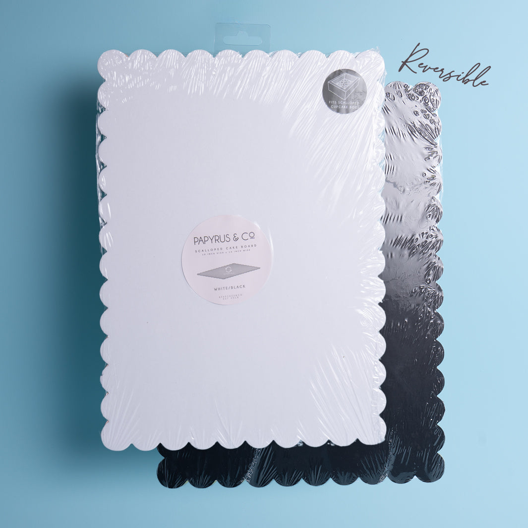 Papyrus & Co - Scalloped Rectangle Dual Cake Board