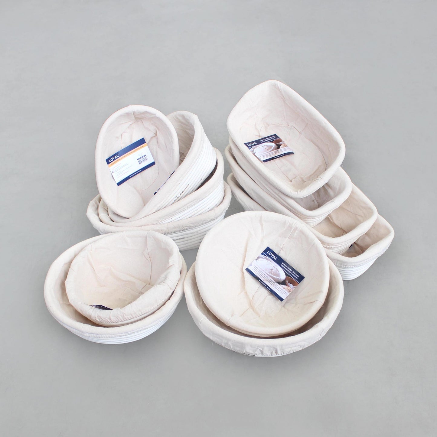 500-750g Loyal Banneton + Liner Oval 24x14cm