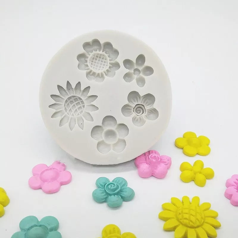 Silicone Mould - 5 x Small Flowers - S308.