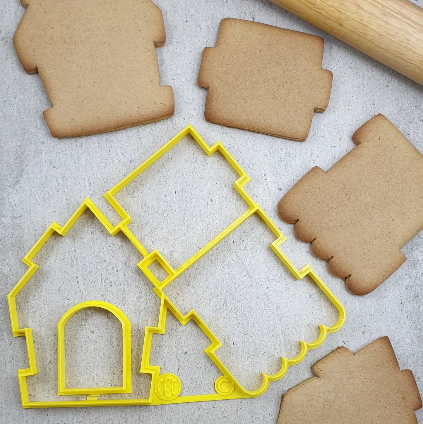 Interlocking Gingerbread House Cutter.