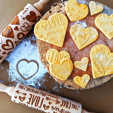 Cake Craft Wooden Rolling Pin - Love Hearts