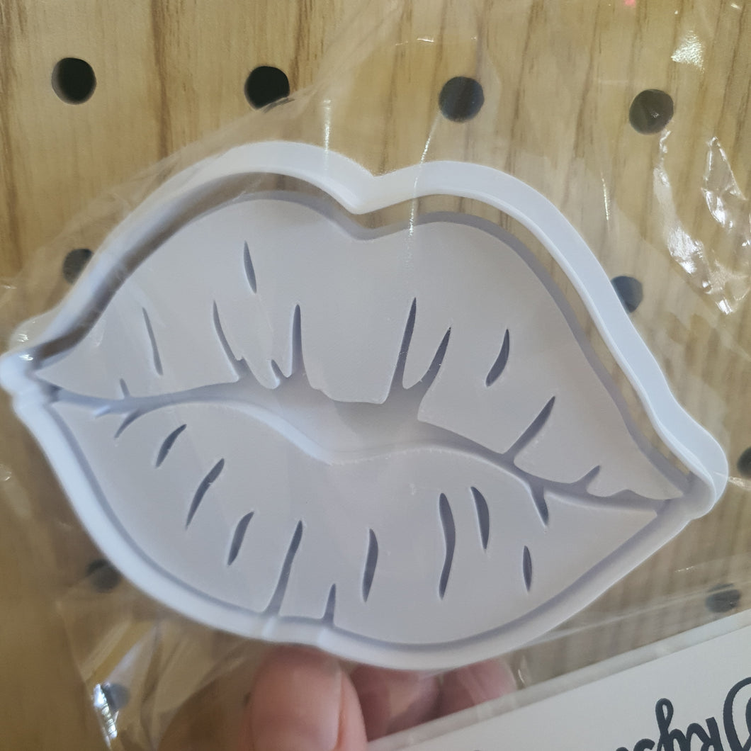 Cookie Cutter And Embosser Set  - Lips