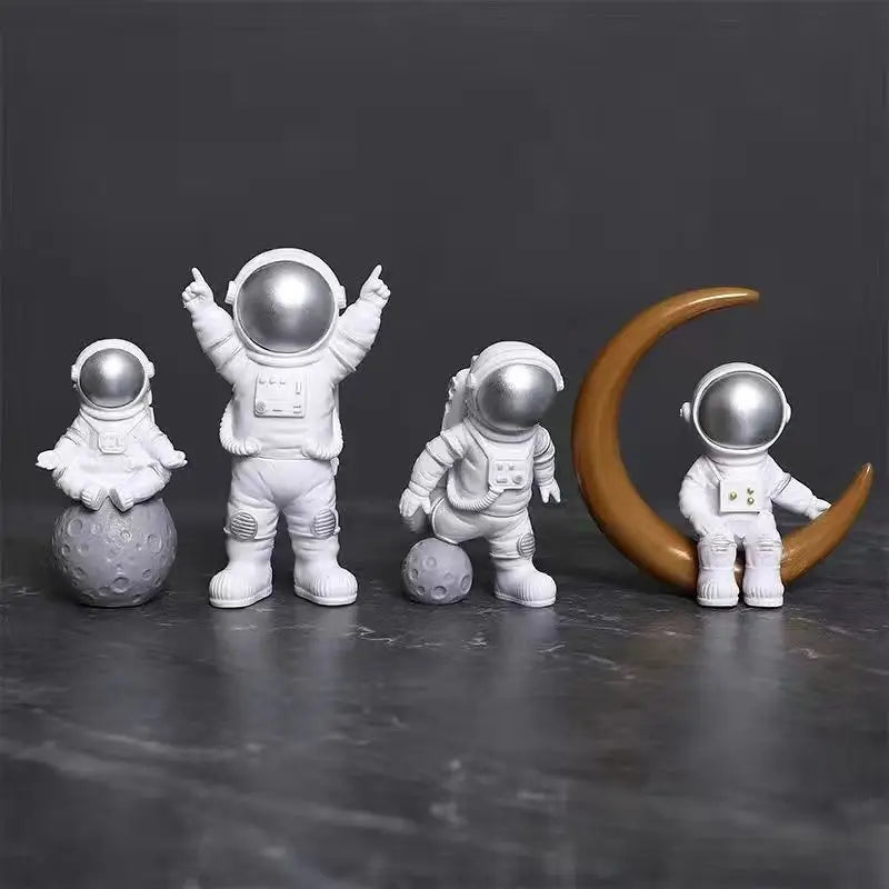 4PC Astronaut Cake Decorating Kit