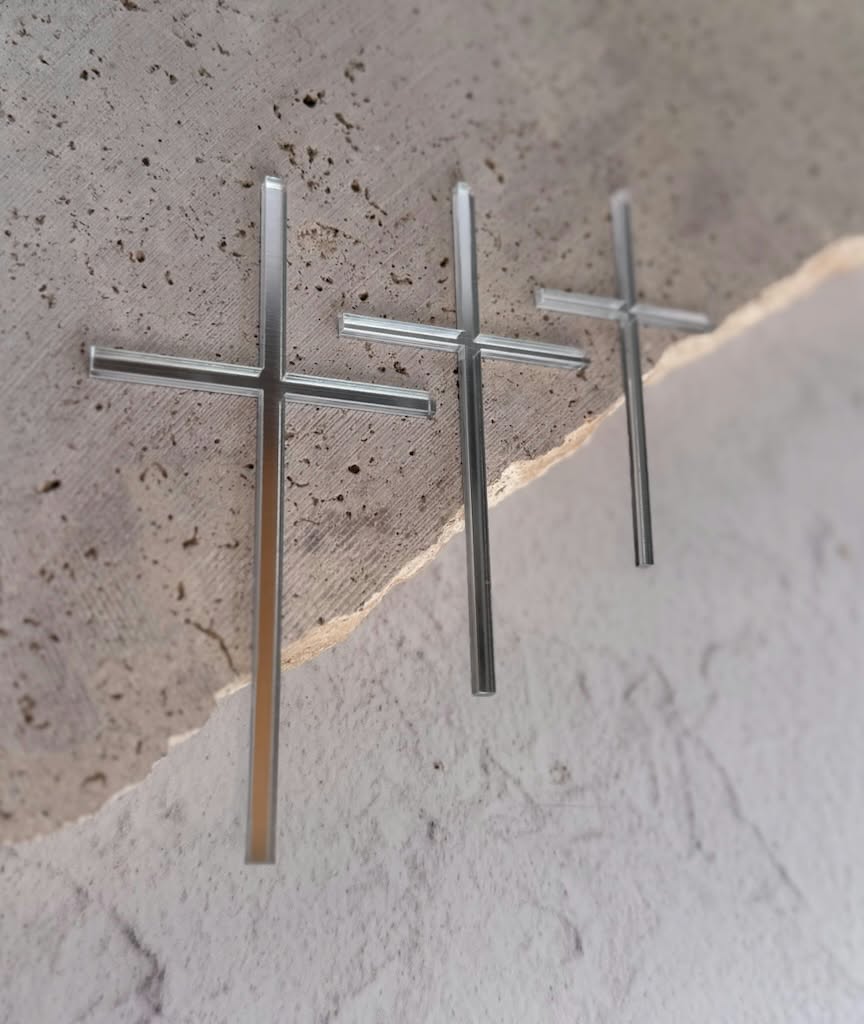 Skysies - Acrylic Silver Cross - Medium - Thin