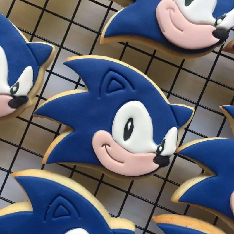 Cookie Cutter Store - Sonic The Hedgehog Cutter and Stamp *Last One*