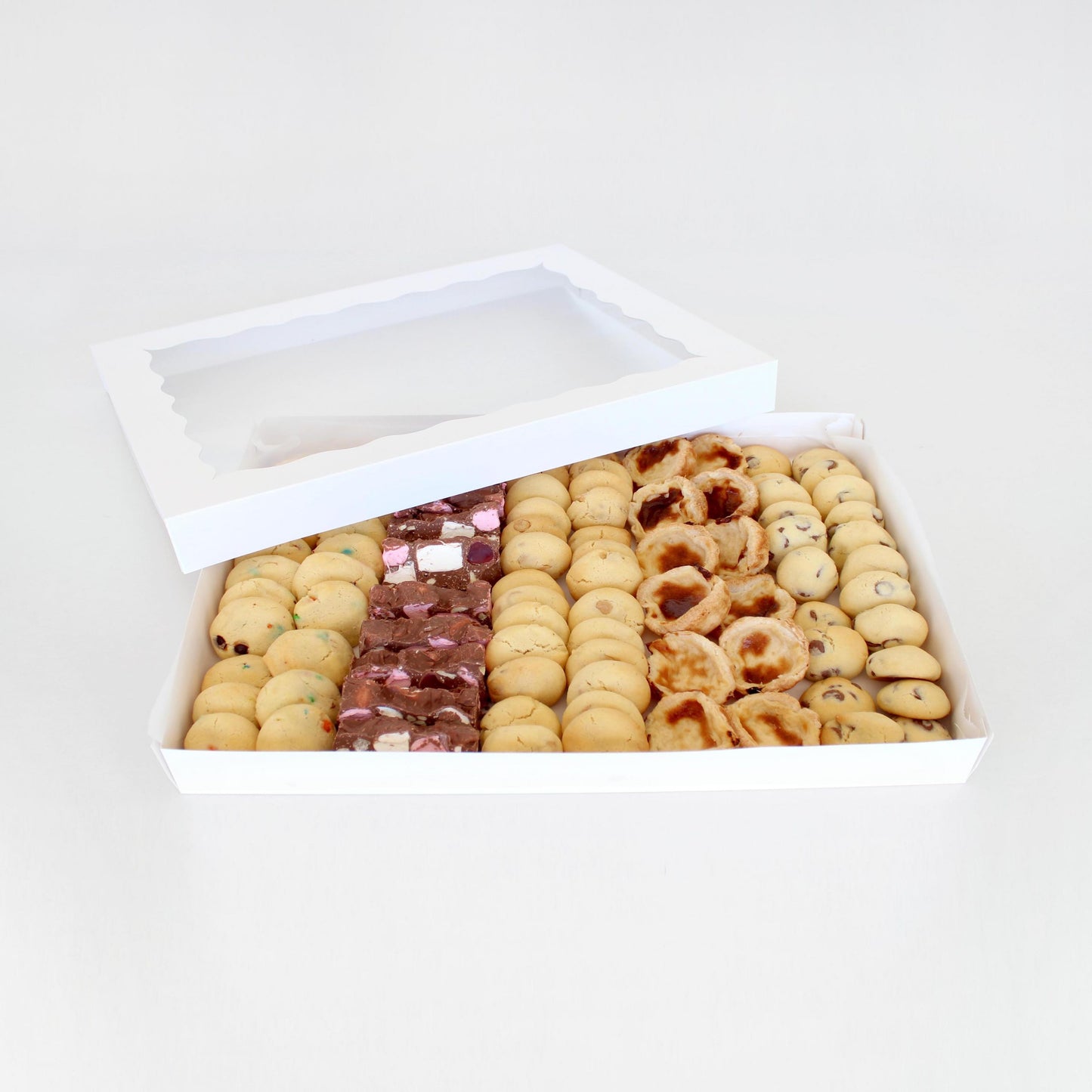 Loyal Biscuit Box - Assorted Sizes