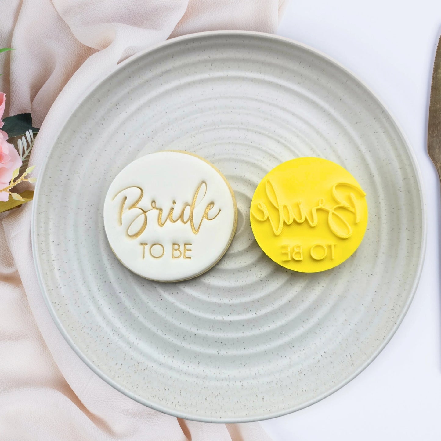 Custom Cookie Cutters Embosser - Bride To be V3.