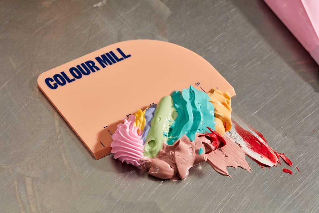 Colour Mill Serial Scraper - Peach 6in