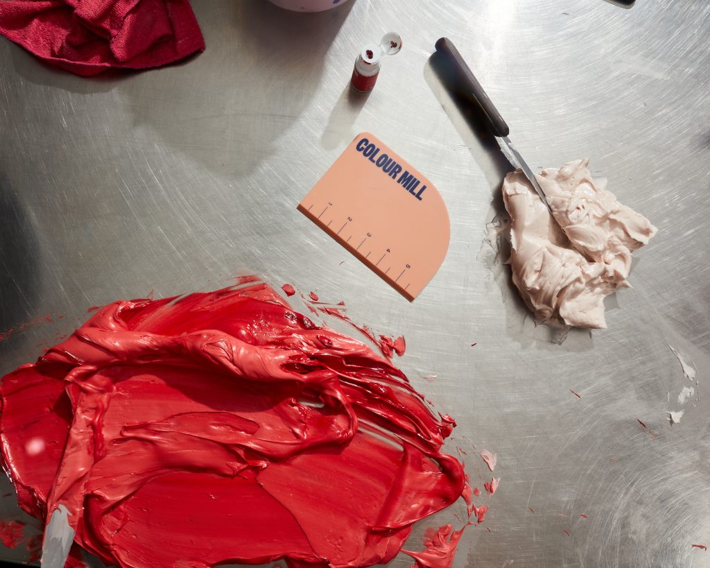 Colour Mill Serial Scraper - Peach 6in