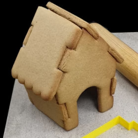 Interlocking Gingerbread House Cutter Large.