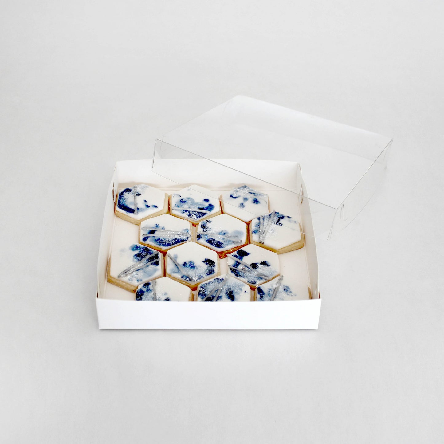 Loyal Biscuit Box - Assorted Sizes