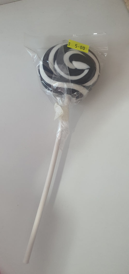 50g Fancy Round Lollipop - Black and White *LAST ONES*