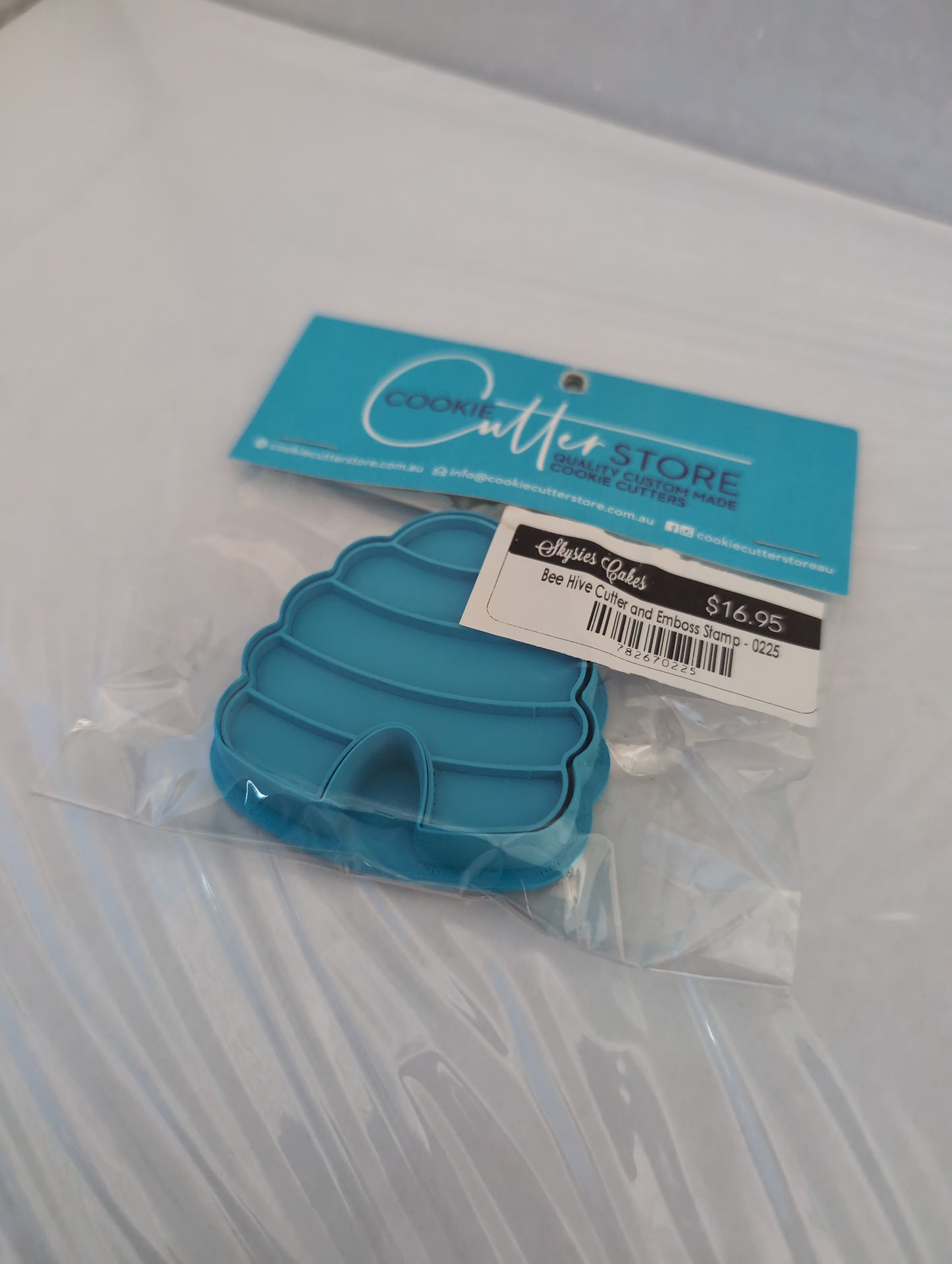 Cookie Cutter Store - Bee Hive Cookie Cutter & Stamp *Last One*