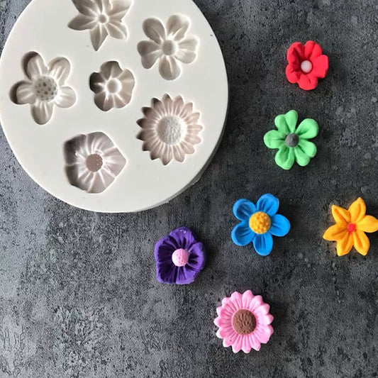 Silicone Mould - 6 x Assorted Flowers - S209.
