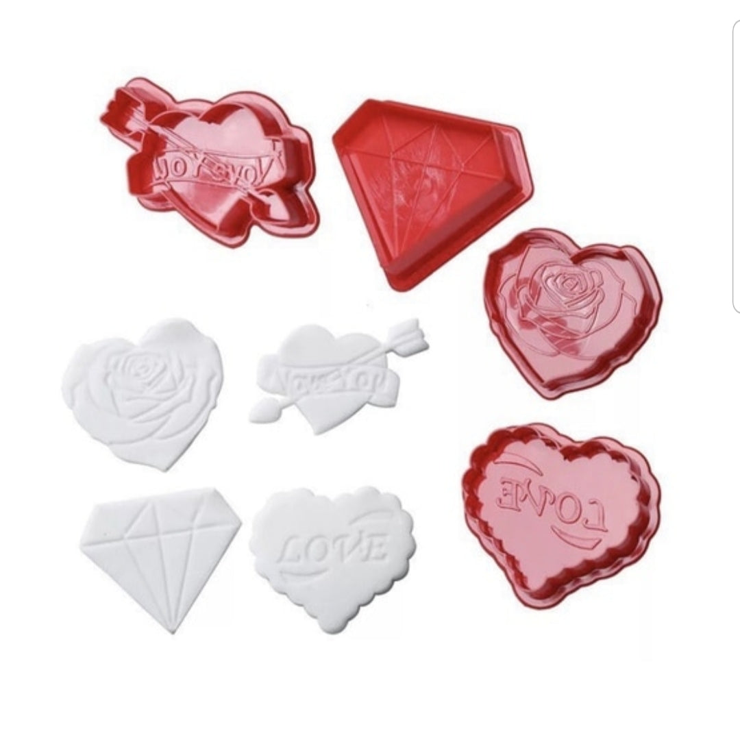 4PC Love Themed Plunger Cutter Set