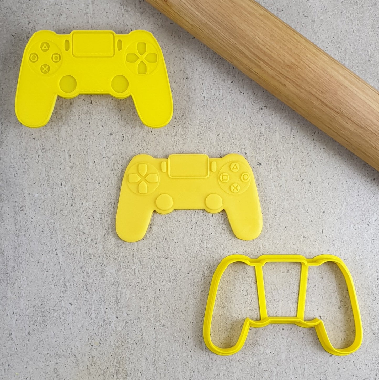 Custom Cookie Cutters 3D Embosser and Cutter Set - PS4 Game Controller.