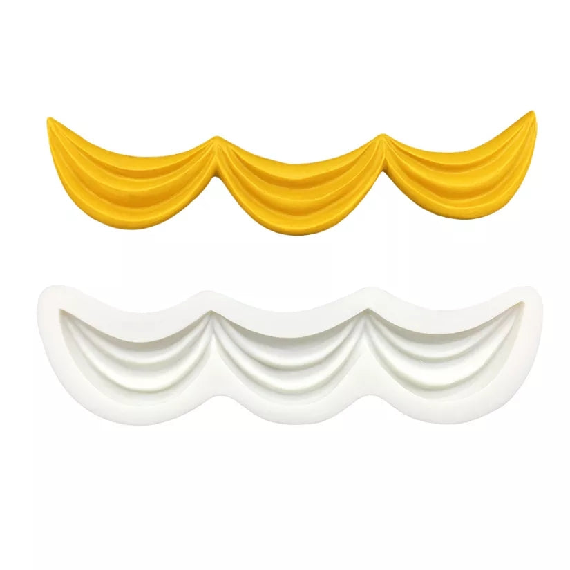 Silicone Mould - Draping Scalloped Border - S300