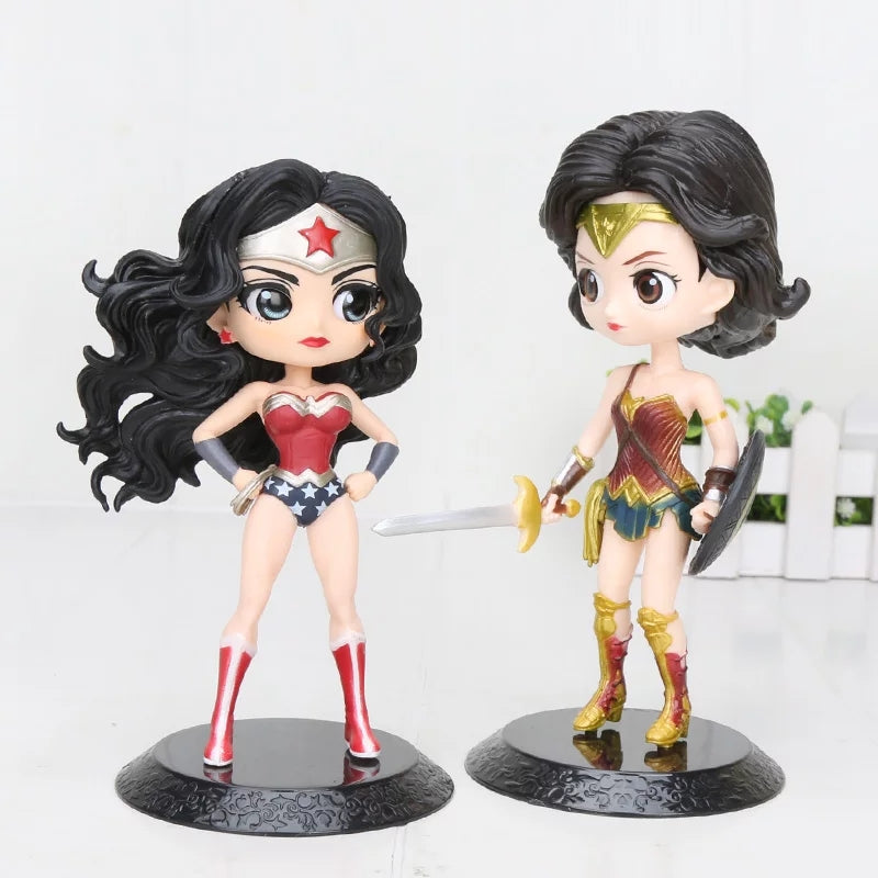 Wonderwoman Standing Figurine