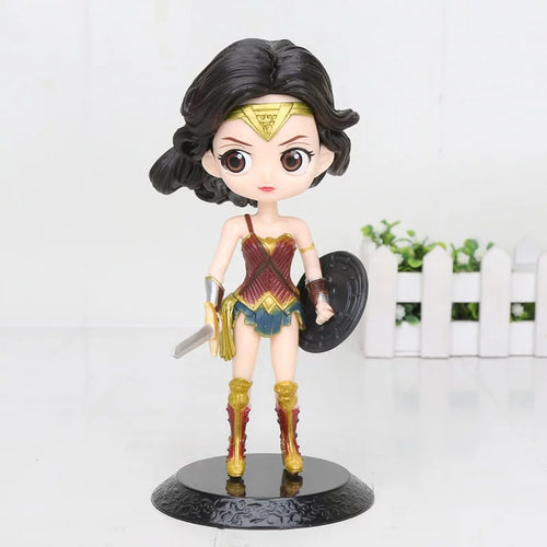 Wonderwoman Diana Standing Figurine