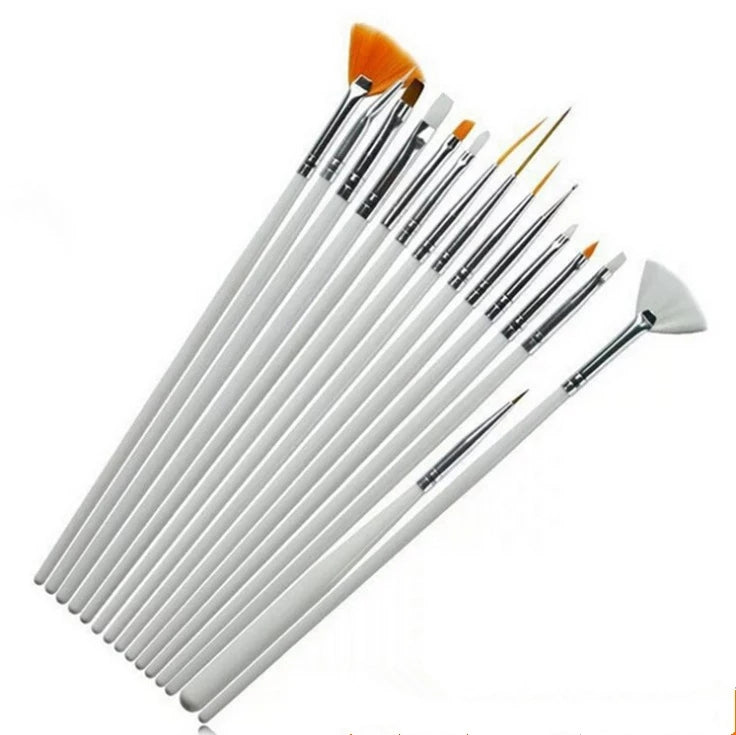 15 Piece White Brush Set