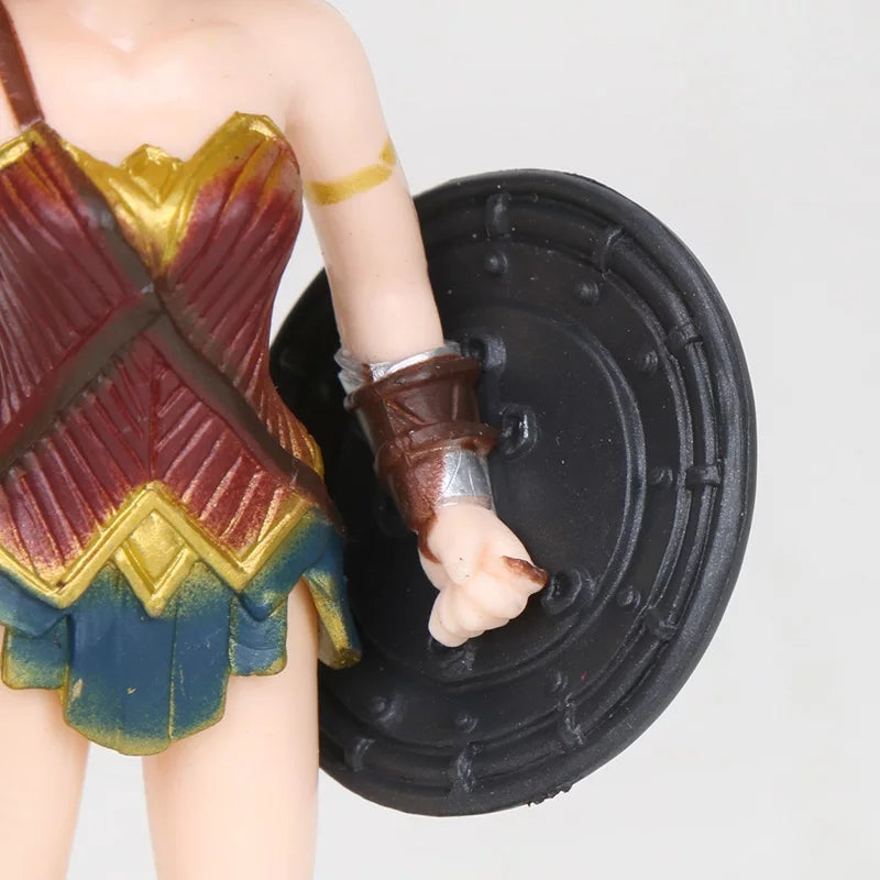 Wonderwoman Diana Standing Figurine