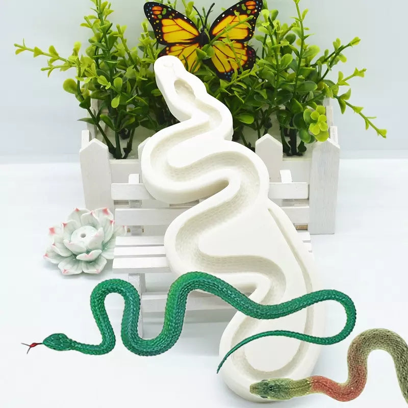Silicone Mould - 3D Slithering Snake - S22
