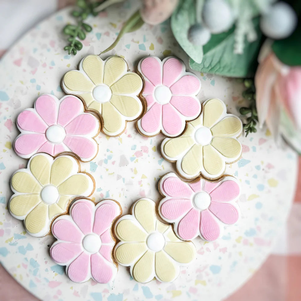 Custom Cookie Cutters - Daisy Chain Platter Cutter and Debosser Set - Bikkie Smalls.