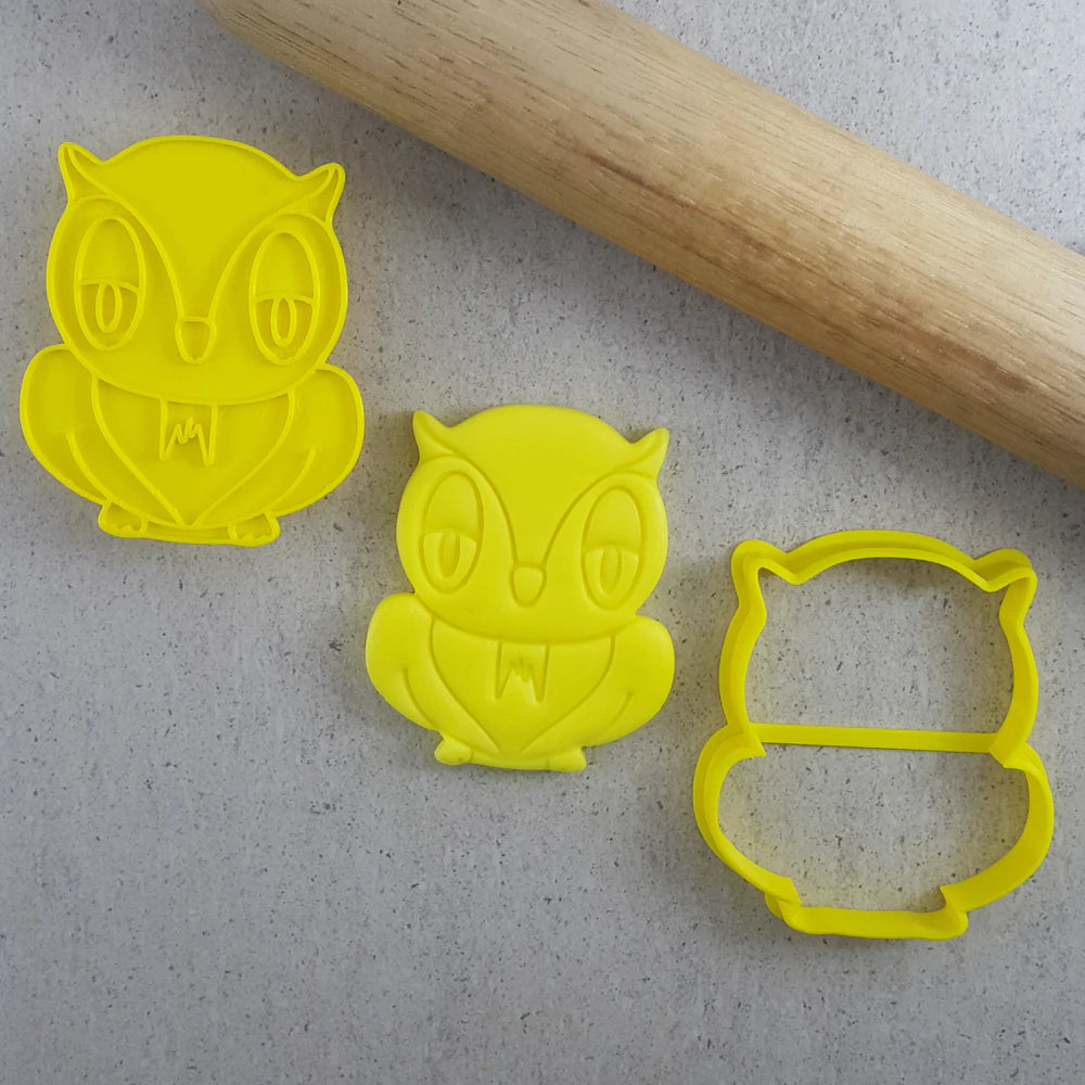 Custom Cookie Cutters Owl Cutter and Embosser Set.
