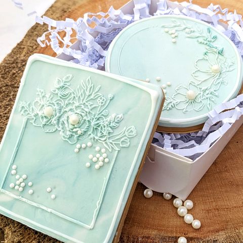 Create-a-Cutter - Floral Round Frame Debosser